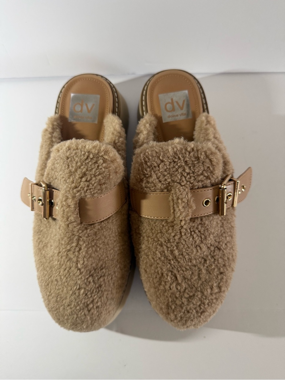 DV by Dolce Vita women’s Beige Sherpa Buckle Slip-Ons size 7